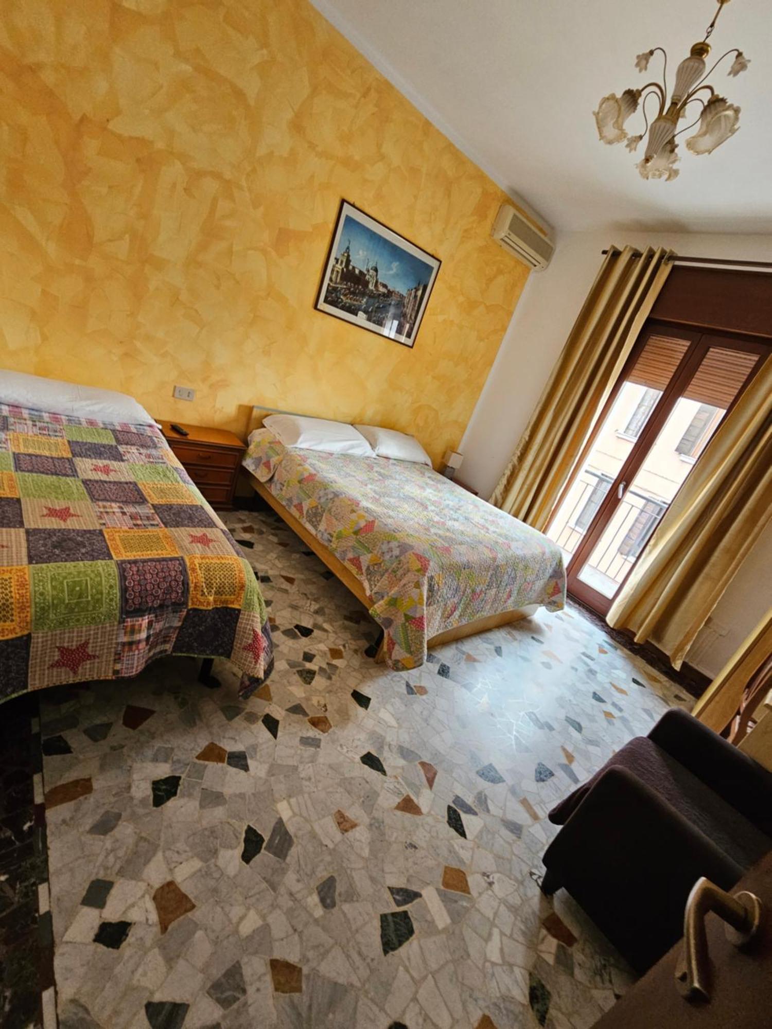 The Caponi Bros Bed & Breakfast Mestre Ngoại thất bức ảnh